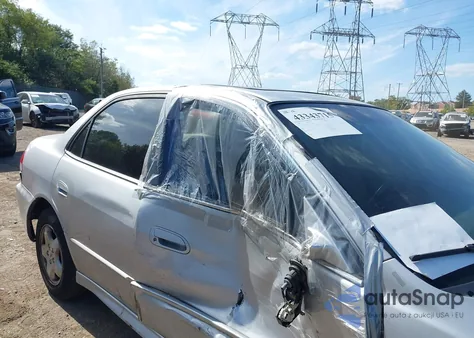 2002 Honda Accord 3.0 Ex from USA, damaged, VIN 1HGCG16512A042046